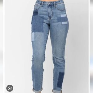 Like New Judy Light Blue High Waist Patch Boyfriend Jean, 13/31.